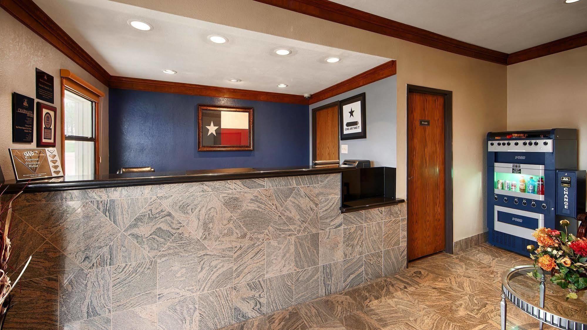 Best Western Regency Inn & Suites Gonzales Eksteriør billede